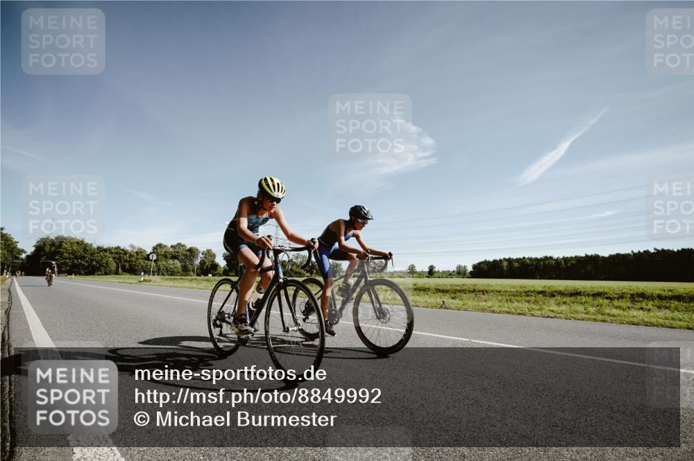 07.09.2025 - 19. Norderstedt Triathlon Michael Burmester http://msf.ph/oto/8849992 07.09.2025 10:41:17 Radfahren 58, 76, 638 meine-sportfotos.de