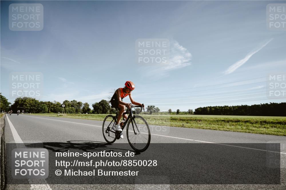 07.09.2025 - 19. Norderstedt Triathlon Michael Burmester http://msf.ph/oto/8850028 07.09.2025 10:42:28 Radfahren 73, 106 meine-sportfotos.de