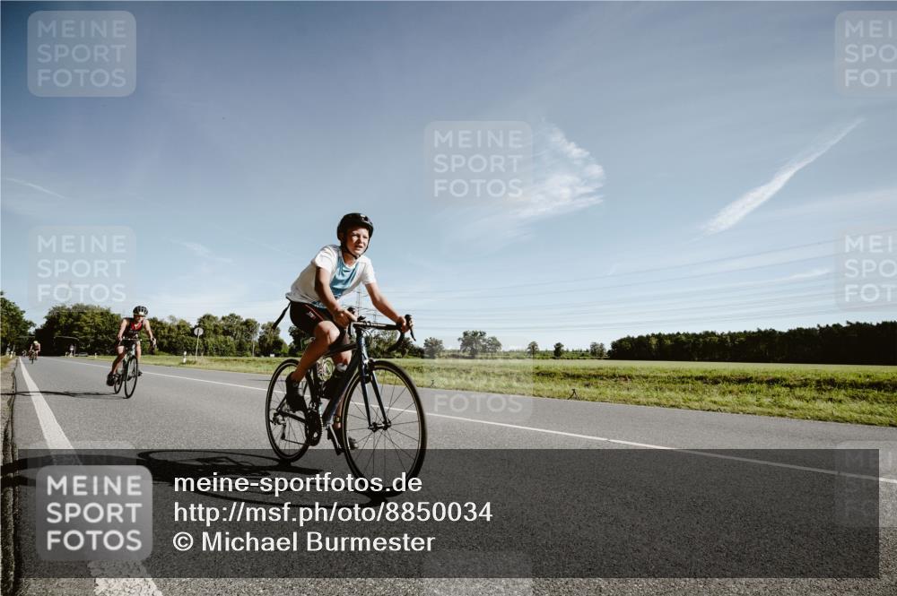 07.09.2025 - 19. Norderstedt Triathlon Michael Burmester http://msf.ph/oto/8850034 07.09.2025 10:42:34 Radfahren 107, 689 meine-sportfotos.de