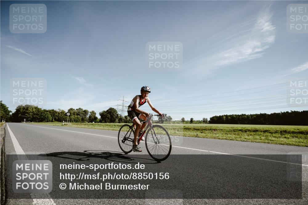 07.09.2025 - 19. Norderstedt Triathlon Michael Burmester http://msf.ph/oto/8850156 07.09.2025 10:46:57 Radfahren 63 meine-sportfotos.de