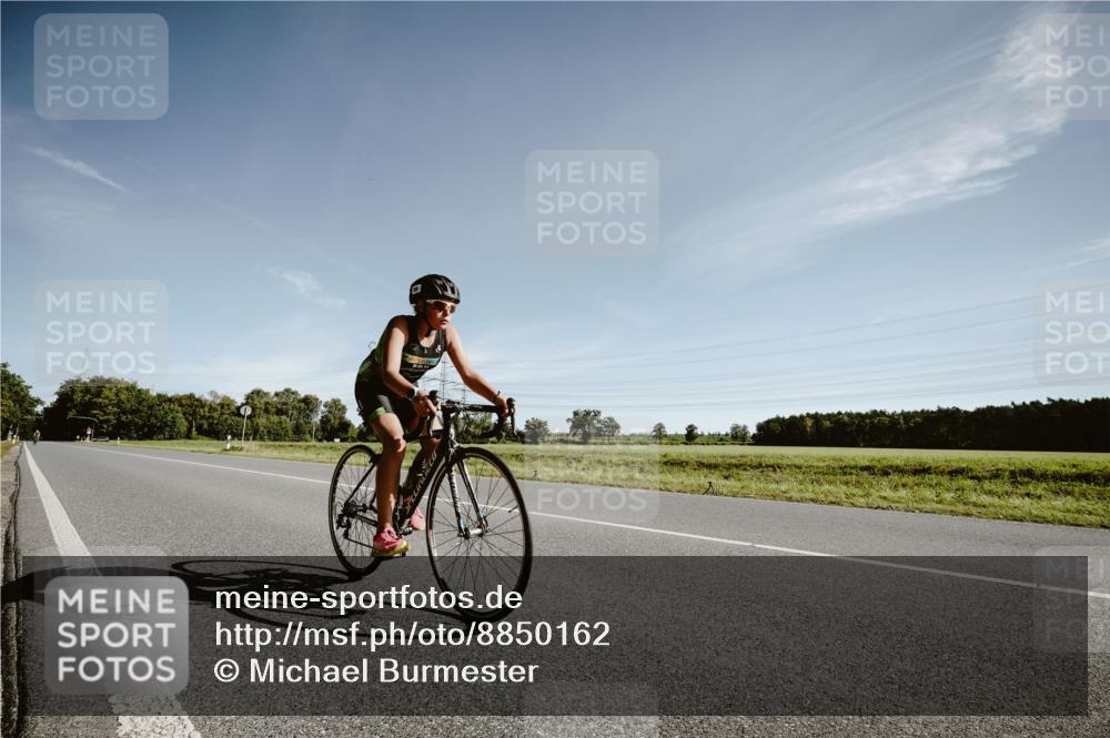 07.09.2025 - 19. Norderstedt Triathlon Michael Burmester http://msf.ph/oto/8850162 07.09.2025 10:47:54 Radfahren 99 meine-sportfotos.de