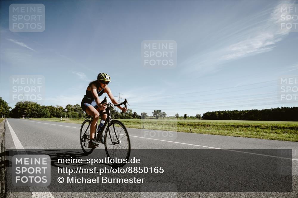 07.09.2025 - 19. Norderstedt Triathlon Michael Burmester http://msf.ph/oto/8850165 07.09.2025 10:48:04 Radfahren 653 meine-sportfotos.de