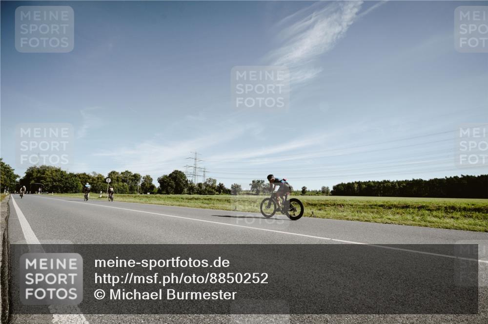 07.09.2025 - 19. Norderstedt Triathlon Michael Burmester http://msf.ph/oto/8850252 07.09.2025 11:03:23 Radfahren 231, 1180 meine-sportfotos.de