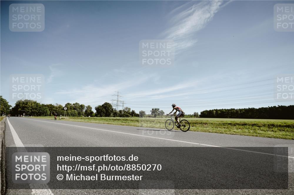 07.09.2025 - 19. Norderstedt Triathlon Michael Burmester http://msf.ph/oto/8850270 07.09.2025 11:03:37 Radfahren 1166 meine-sportfotos.de