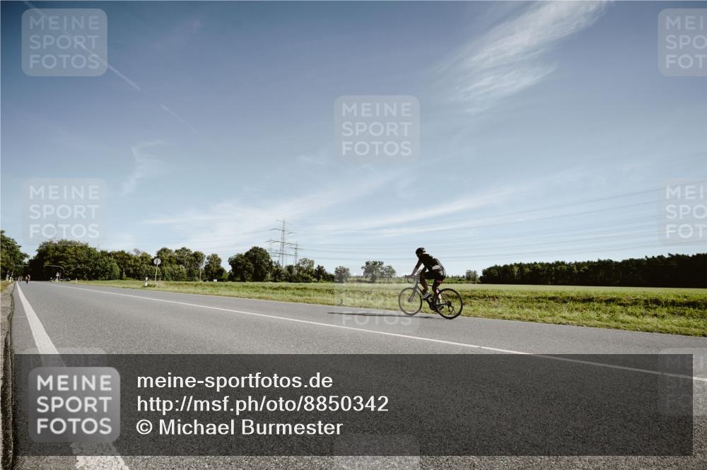 07.09.2025 - 19. Norderstedt Triathlon Michael Burmester http://msf.ph/oto/8850342 07.09.2025 11:05:45 Radfahren  meine-sportfotos.de