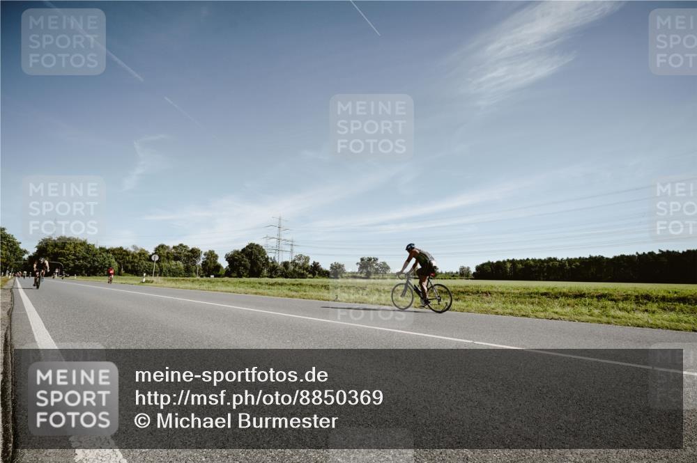 07.09.2025 - 19. Norderstedt Triathlon Michael Burmester http://msf.ph/oto/8850369 07.09.2025 11:06:19 Radfahren 1208 meine-sportfotos.de