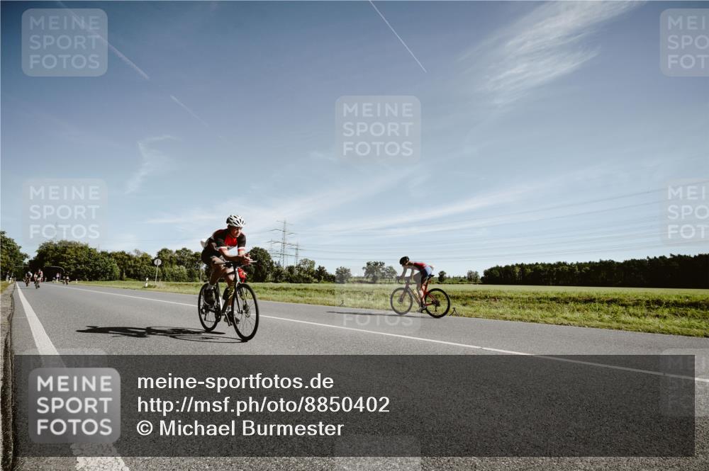 07.09.2025 - 19. Norderstedt Triathlon Michael Burmester http://msf.ph/oto/8850402 07.09.2025 11:06:36 Radfahren 1162, 1202, 1203 meine-sportfotos.de