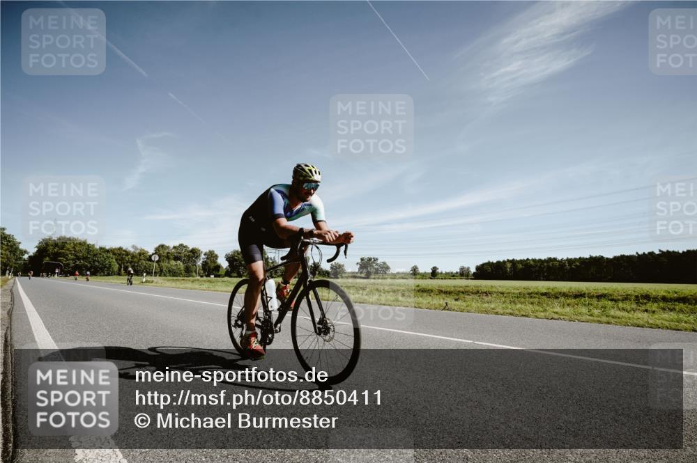 07.09.2025 - 19. Norderstedt Triathlon Michael Burmester http://msf.ph/oto/8850411 07.09.2025 11:06:41 Radfahren 749, 1162 meine-sportfotos.de