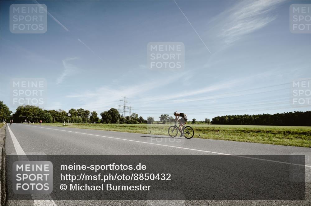 07.09.2025 - 19. Norderstedt Triathlon Michael Burmester http://msf.ph/oto/8850432 07.09.2025 11:07:10 Radfahren  meine-sportfotos.de