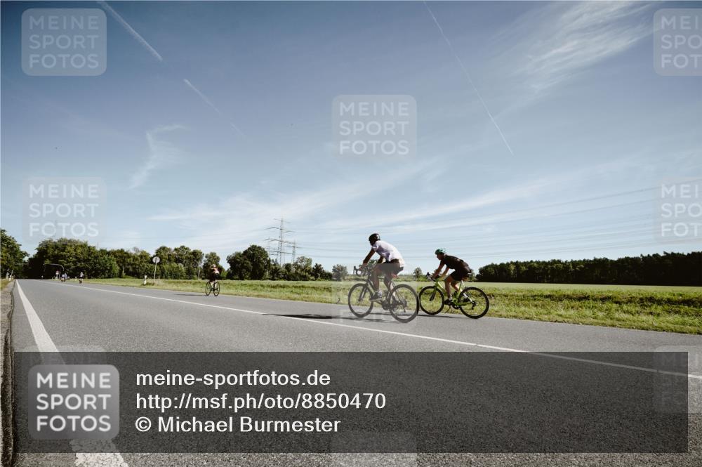 07.09.2025 - 19. Norderstedt Triathlon Michael Burmester http://msf.ph/oto/8850470 07.09.2025 11:07:50 Radfahren 1177 meine-sportfotos.de