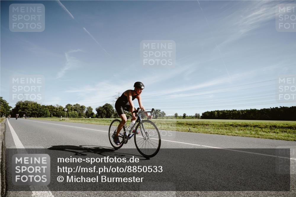 07.09.2025 - 19. Norderstedt Triathlon Michael Burmester http://msf.ph/oto/8850533 07.09.2025 11:08:47 Radfahren 1155 meine-sportfotos.de