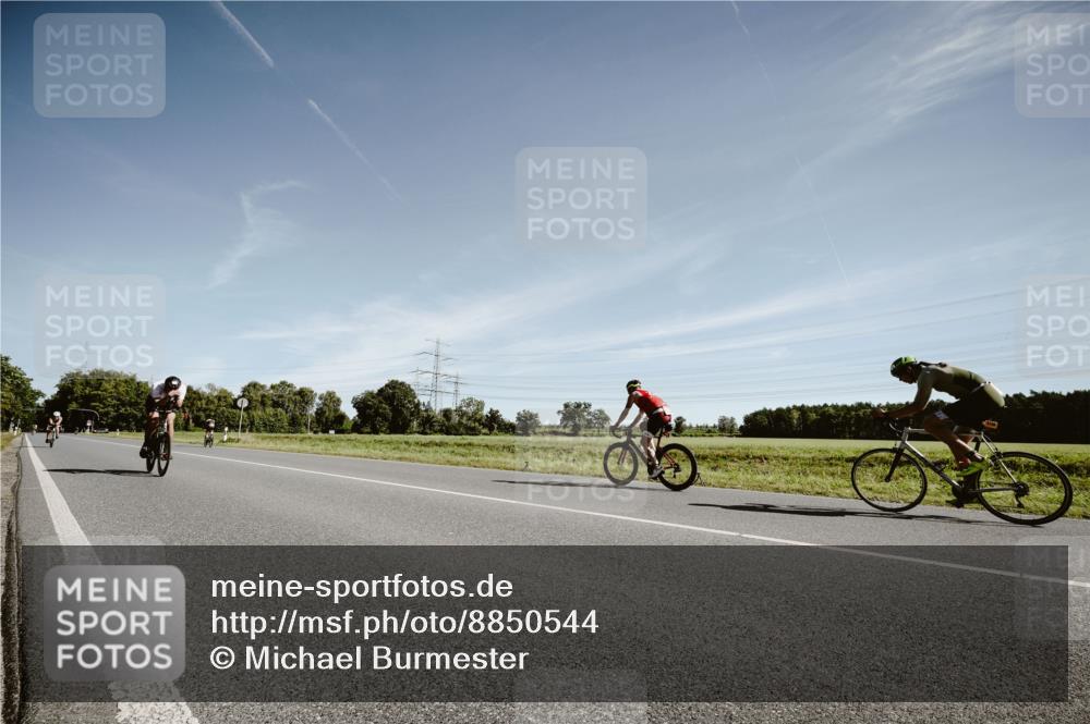 07.09.2025 - 19. Norderstedt Triathlon Michael Burmester http://msf.ph/oto/8850544 07.09.2025 11:08:51 Radfahren 276, 1193 meine-sportfotos.de