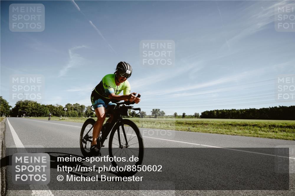 07.09.2025 - 19. Norderstedt Triathlon Michael Burmester http://msf.ph/oto/8850602 07.09.2025 11:09:44 Radfahren 770 meine-sportfotos.de