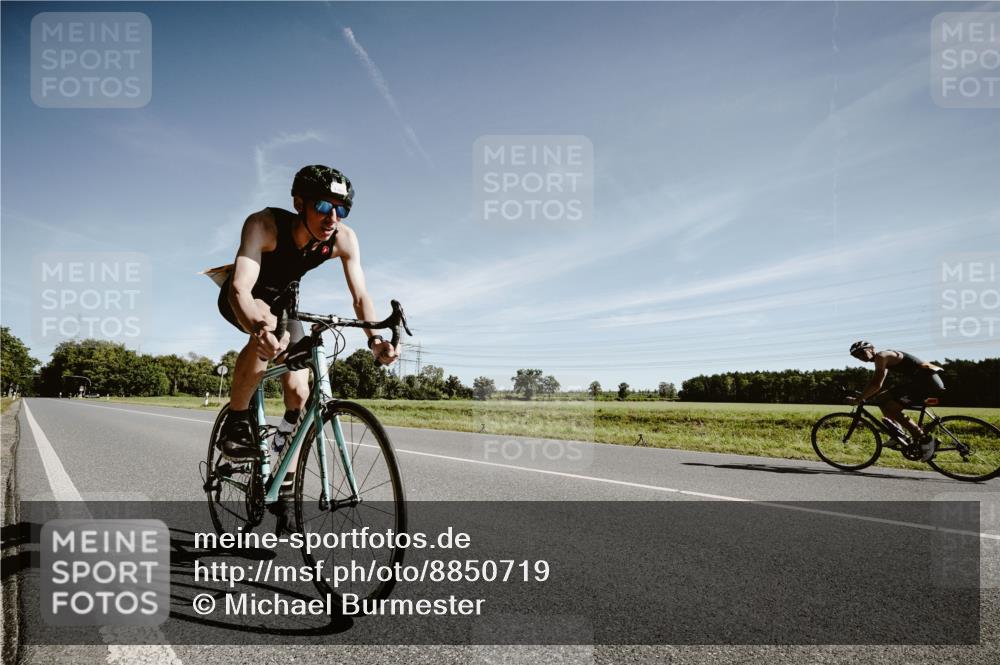 07.09.2025 - 19. Norderstedt Triathlon Michael Burmester http://msf.ph/oto/8850719 07.09.2025 11:11:12 Radfahren 1200 meine-sportfotos.de