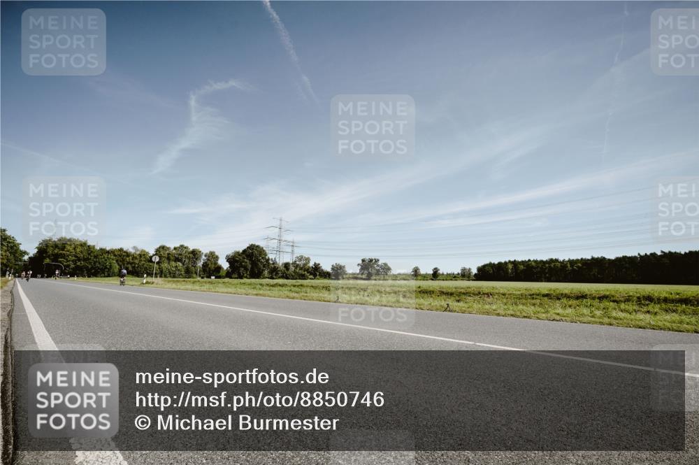 07.09.2025 - 19. Norderstedt Triathlon Michael Burmester http://msf.ph/oto/8850746 07.09.2025 11:12:08 Radfahren  meine-sportfotos.de