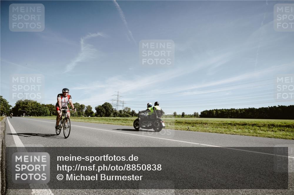 07.09.2025 - 19. Norderstedt Triathlon Michael Burmester http://msf.ph/oto/8850838 07.09.2025 11:12:19 Radfahren 1236 meine-sportfotos.de
