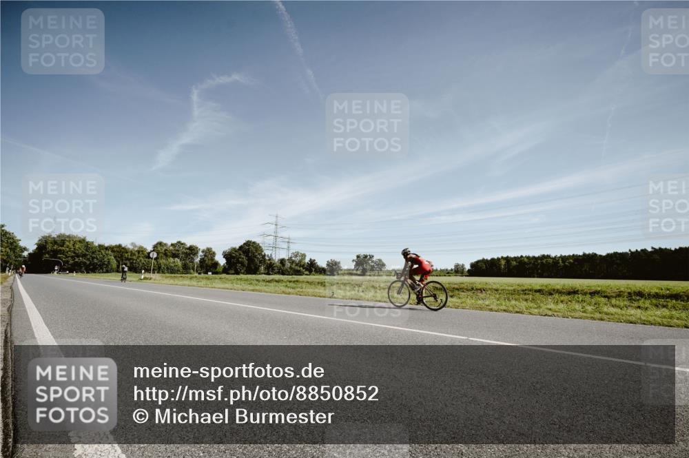 07.09.2025 - 19. Norderstedt Triathlon Michael Burmester http://msf.ph/oto/8850852 07.09.2025 11:12:31 Radfahren  meine-sportfotos.de
