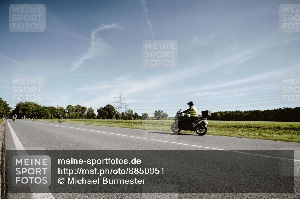 07.09.2025 - 19. Norderstedt Triathlon Michael Burmester http://msf.ph/oto/8850951 07.09.2025 11:13:50 Radfahren 1166 meine-sportfotos.de