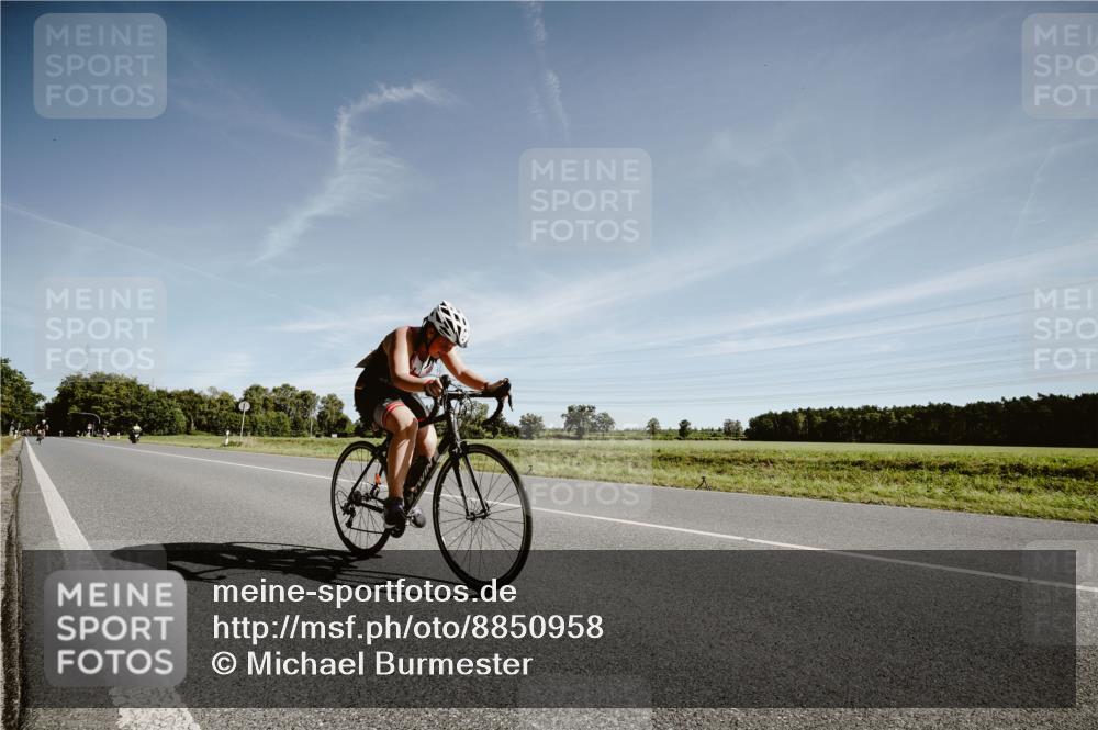 07.09.2025 - 19. Norderstedt Triathlon Michael Burmester http://msf.ph/oto/8850958 07.09.2025 11:13:57 Radfahren 229, 1197 meine-sportfotos.de