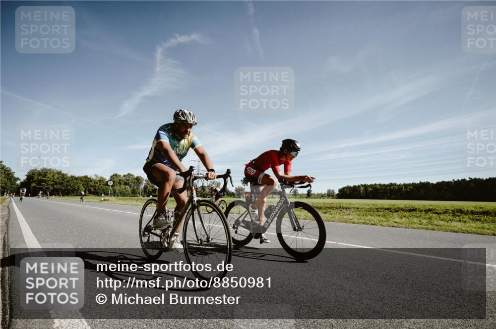 07.09.2025 - 19. Norderstedt Triathlon Michael Burmester http://msf.ph/oto/8850981 07.09.2025 11:14:16 Radfahren 231, 760, 1335 meine-sportfotos.de
