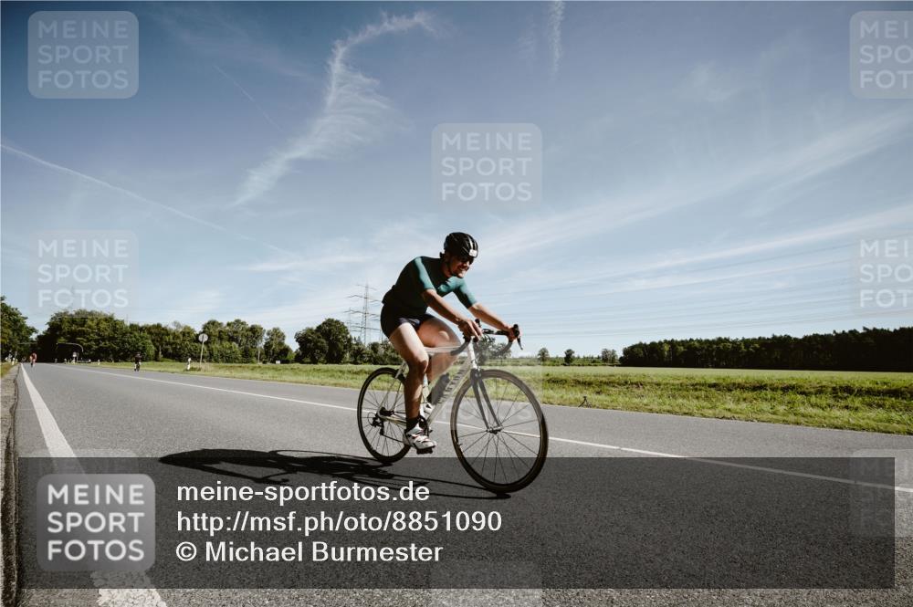 07.09.2025 - 19. Norderstedt Triathlon Michael Burmester http://msf.ph/oto/8851090 07.09.2025 11:16:08 Radfahren 238, 1210 meine-sportfotos.de