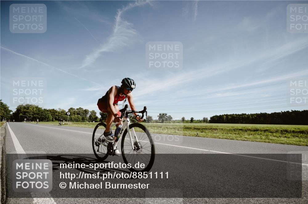 07.09.2025 - 19. Norderstedt Triathlon Michael Burmester http://msf.ph/oto/8851111 07.09.2025 11:16:37 Radfahren 1196 meine-sportfotos.de