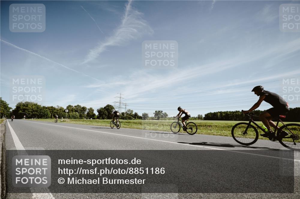 07.09.2025 - 19. Norderstedt Triathlon Michael Burmester http://msf.ph/oto/8851186 07.09.2025 11:17:52 Radfahren 1341 meine-sportfotos.de