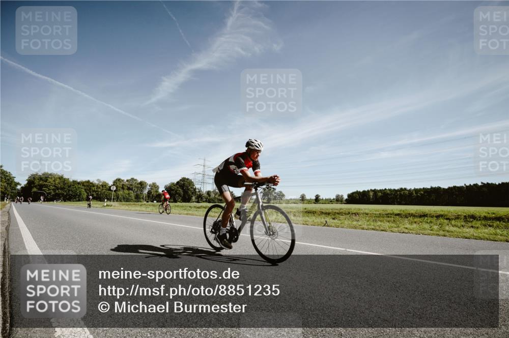 07.09.2025 - 19. Norderstedt Triathlon Michael Burmester http://msf.ph/oto/8851235 07.09.2025 11:18:55 Radfahren 1162, 1202 meine-sportfotos.de