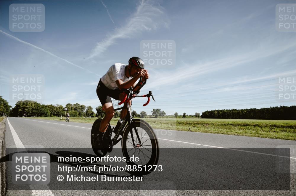 07.09.2025 - 19. Norderstedt Triathlon Michael Burmester http://msf.ph/oto/8851273 07.09.2025 11:19:22 Radfahren 276 meine-sportfotos.de