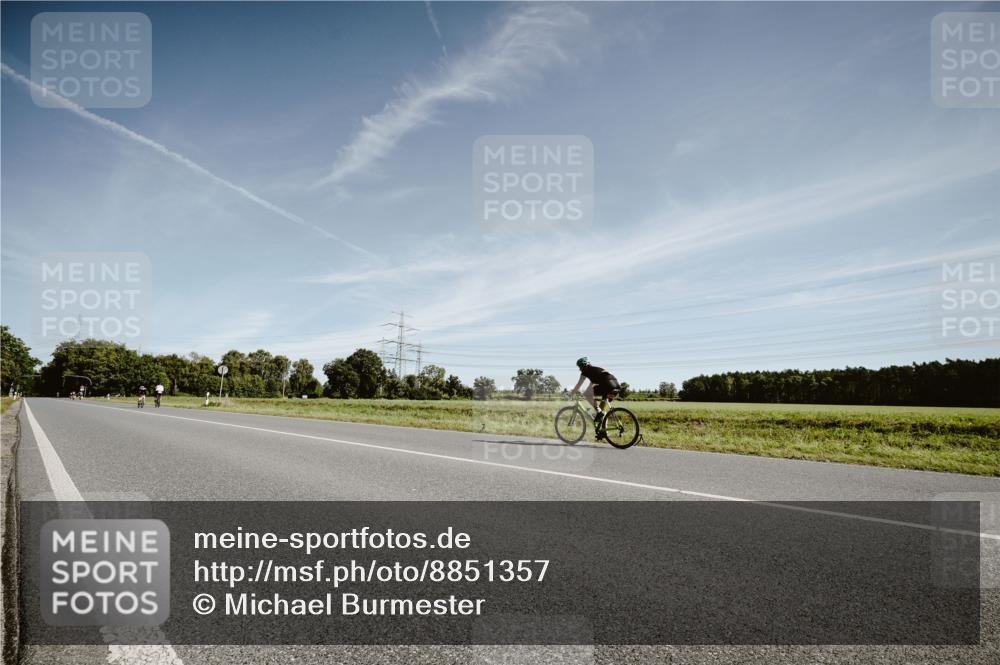 07.09.2025 - 19. Norderstedt Triathlon Michael Burmester http://msf.ph/oto/8851357 07.09.2025 11:20:57 Radfahren  meine-sportfotos.de