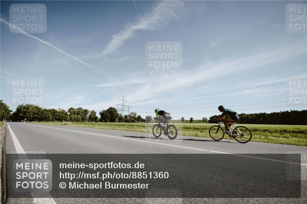 07.09.2025 - 19. Norderstedt Triathlon Michael Burmester http://msf.ph/oto/8851360 07.09.2025 11:21:07 Radfahren  meine-sportfotos.de