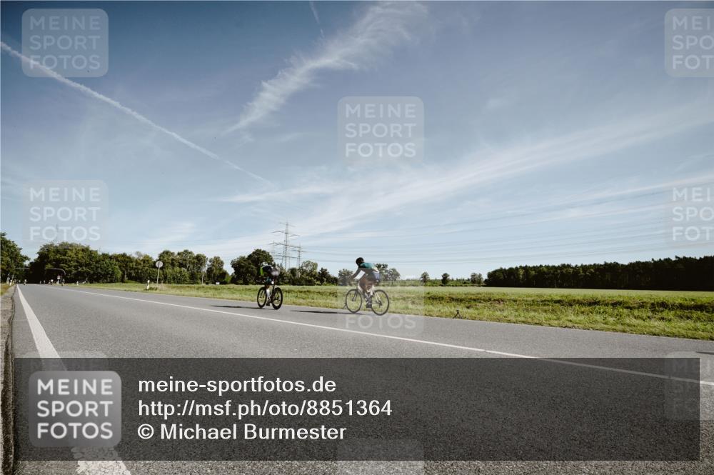 07.09.2025 - 19. Norderstedt Triathlon Michael Burmester http://msf.ph/oto/8851364 07.09.2025 11:21:07 Radfahren  meine-sportfotos.de