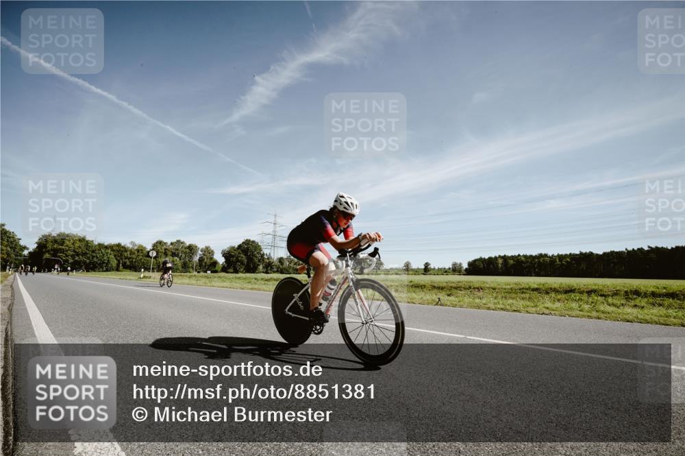 07.09.2025 - 19. Norderstedt Triathlon Michael Burmester http://msf.ph/oto/8851381 07.09.2025 11:21:19 Radfahren 1181 meine-sportfotos.de