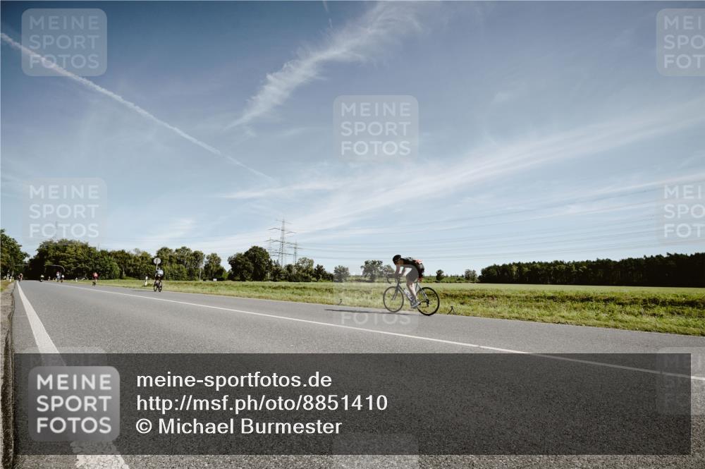 07.09.2025 - 19. Norderstedt Triathlon Michael Burmester http://msf.ph/oto/8851410 07.09.2025 11:21:34 Radfahren 1193 meine-sportfotos.de