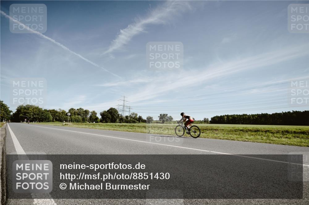 07.09.2025 - 19. Norderstedt Triathlon Michael Burmester http://msf.ph/oto/8851430 07.09.2025 11:21:58 Radfahren  meine-sportfotos.de
