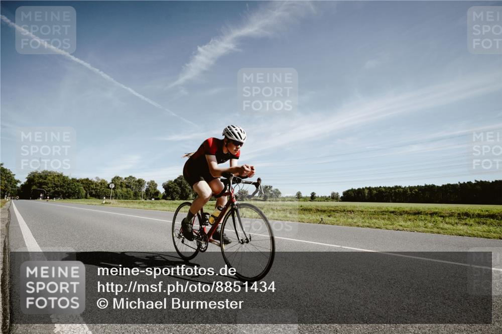 07.09.2025 - 19. Norderstedt Triathlon Michael Burmester http://msf.ph/oto/8851434 07.09.2025 11:22:07 Radfahren 1199 meine-sportfotos.de