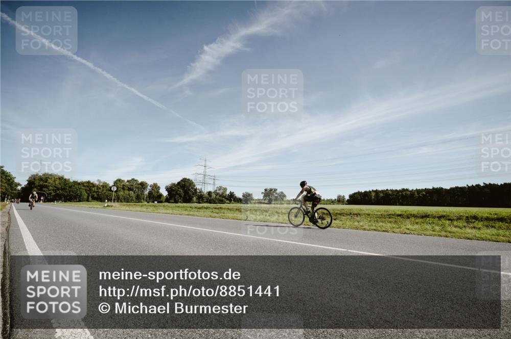 07.09.2025 - 19. Norderstedt Triathlon Michael Burmester http://msf.ph/oto/8851441 07.09.2025 11:22:17 Radfahren 1164 meine-sportfotos.de