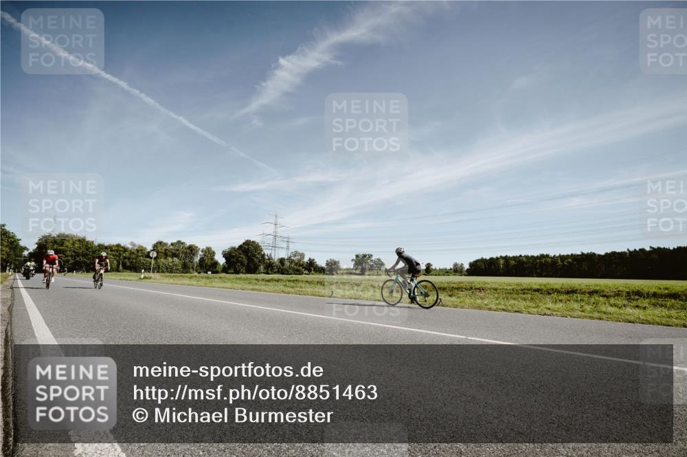 07.09.2025 - 19. Norderstedt Triathlon Michael Burmester http://msf.ph/oto/8851463 07.09.2025 11:22:32 Radfahren 714, 1207 meine-sportfotos.de