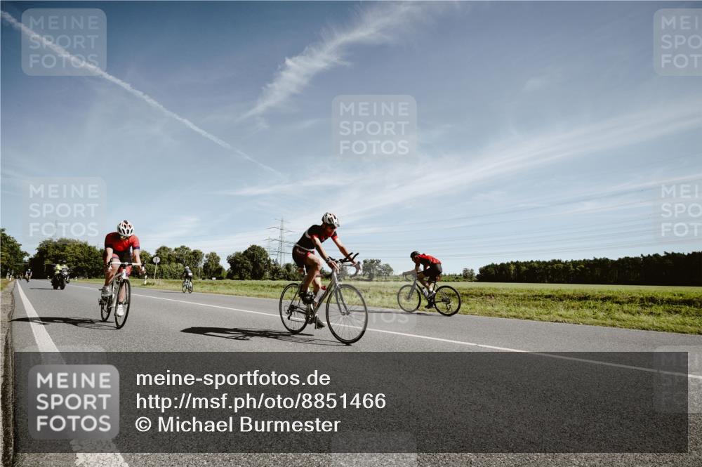 07.09.2025 - 19. Norderstedt Triathlon Michael Burmester http://msf.ph/oto/8851466 07.09.2025 11:22:34 Radfahren 714, 1207 meine-sportfotos.de