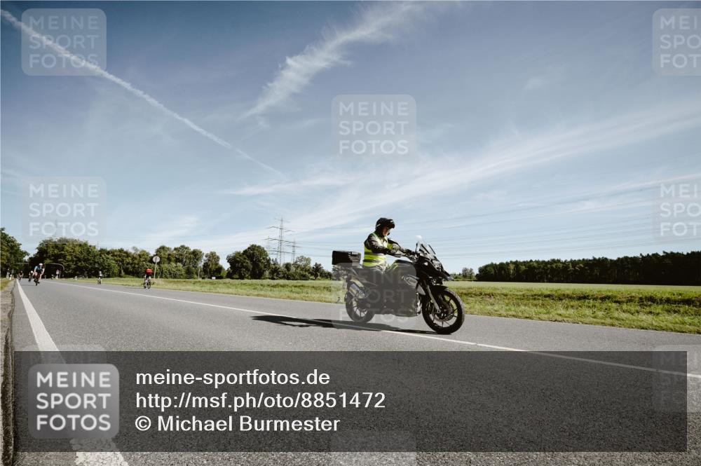 07.09.2025 - 19. Norderstedt Triathlon Michael Burmester http://msf.ph/oto/8851472 07.09.2025 11:22:37 Radfahren 714, 734 meine-sportfotos.de
