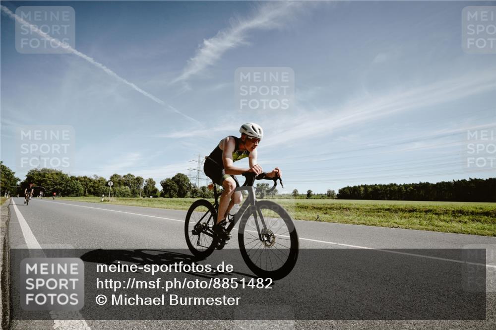 07.09.2025 - 19. Norderstedt Triathlon Michael Burmester http://msf.ph/oto/8851482 07.09.2025 11:22:42 Radfahren 734, 1157, 1184 meine-sportfotos.de