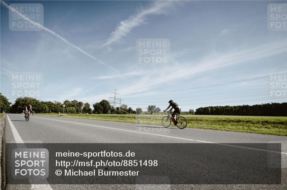 07.09.2025 - 19. Norderstedt Triathlon Michael Burmester http://msf.ph/oto/8851498 07.09.2025 11:22:58 Radfahren 199, 1155 meine-sportfotos.de