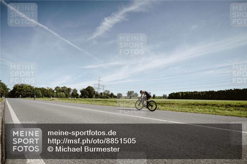 07.09.2025 - 19. Norderstedt Triathlon Michael Burmester http://msf.ph/oto/8851505 07.09.2025 11:23:04 Radfahren  meine-sportfotos.de