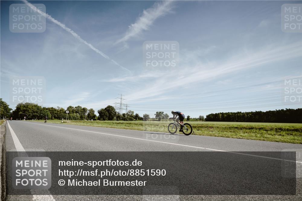 07.09.2025 - 19. Norderstedt Triathlon Michael Burmester http://msf.ph/oto/8851590 07.09.2025 11:24:26 Radfahren 225 meine-sportfotos.de