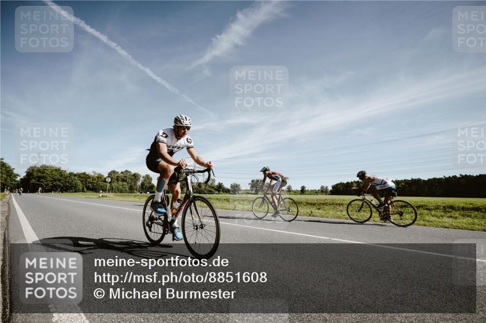 07.09.2025 - 19. Norderstedt Triathlon Michael Burmester http://msf.ph/oto/8851608 07.09.2025 11:24:45 Radfahren 1206, 1323 meine-sportfotos.de