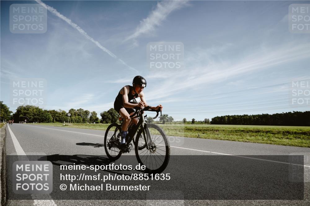 07.09.2025 - 19. Norderstedt Triathlon Michael Burmester http://msf.ph/oto/8851635 07.09.2025 11:25:11 Radfahren 844, 1152 meine-sportfotos.de