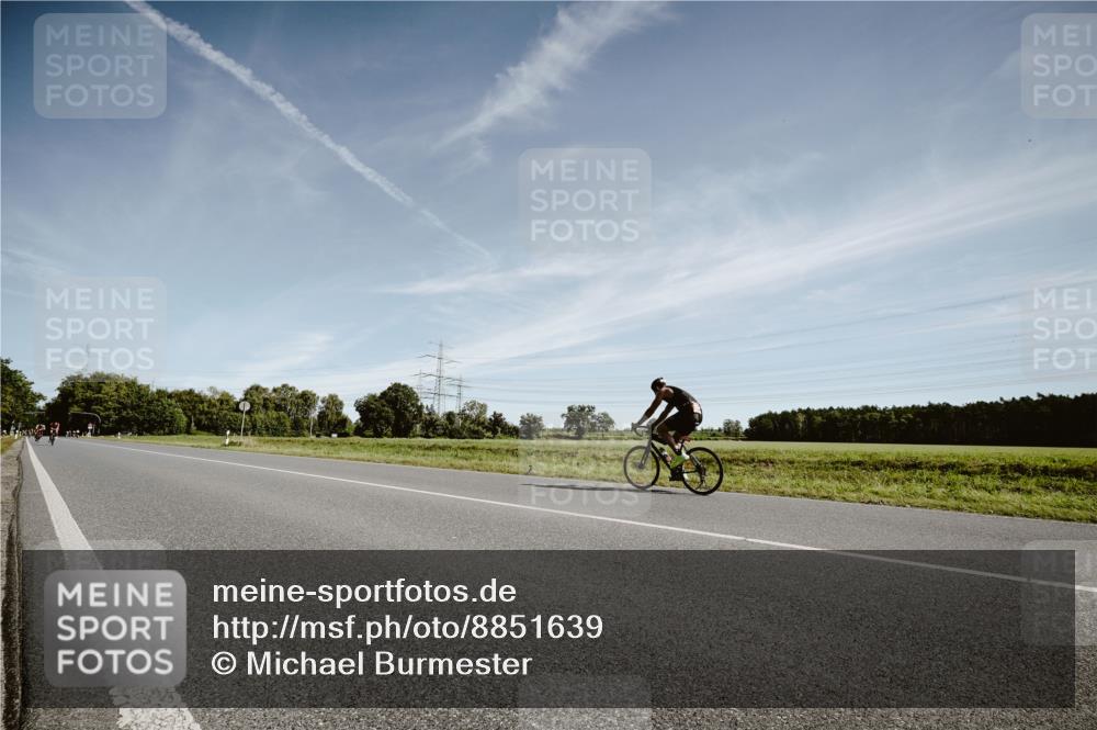 07.09.2025 - 19. Norderstedt Triathlon Michael Burmester http://msf.ph/oto/8851639 07.09.2025 11:25:12 Radfahren 231, 844, 1152 meine-sportfotos.de