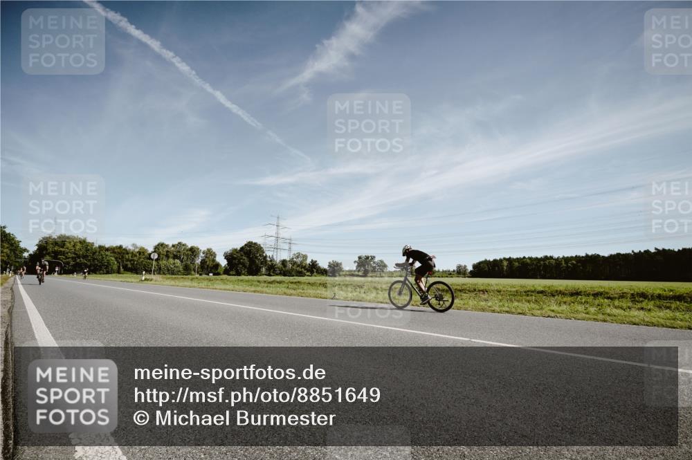 07.09.2025 - 19. Norderstedt Triathlon Michael Burmester http://msf.ph/oto/8851649 07.09.2025 11:25:19 Radfahren 1335, 1395 meine-sportfotos.de