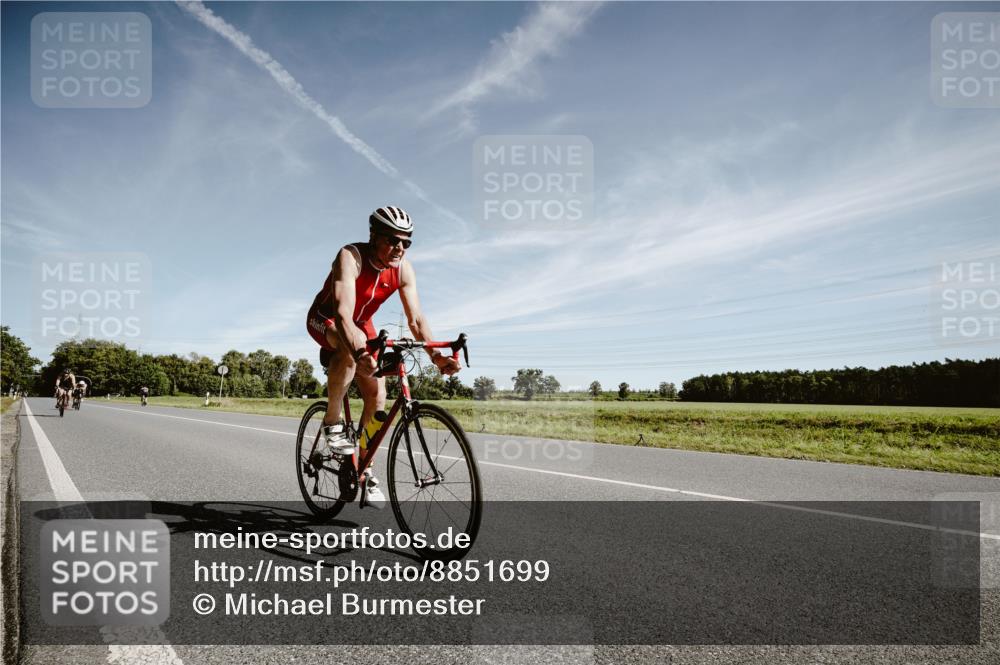 07.09.2025 - 19. Norderstedt Triathlon Michael Burmester http://msf.ph/oto/8851699 07.09.2025 11:26:11 Radfahren 203, 1187, 1383 meine-sportfotos.de