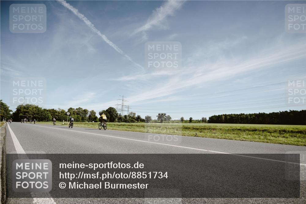 07.09.2025 - 19. Norderstedt Triathlon Michael Burmester http://msf.ph/oto/8851734 07.09.2025 11:26:22 Radfahren  meine-sportfotos.de